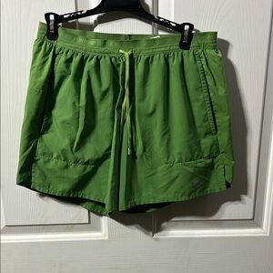 Nike Green Athletic Shorts Lightweight Elastic Waist